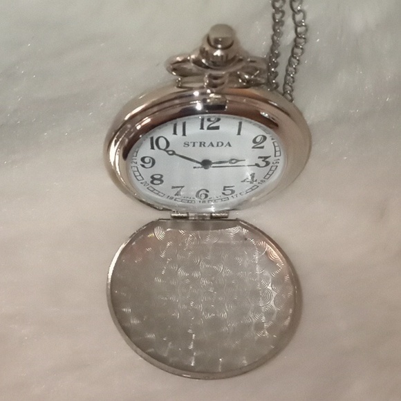 Cute floral pocket watch Genoa Italy by Strada w/31" chain - Picture 5 of 8